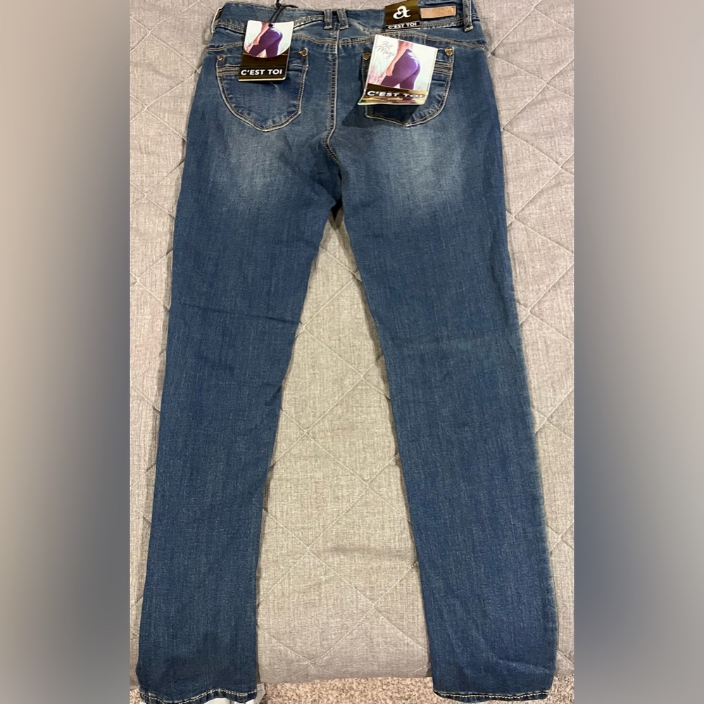 NWT  Jeans